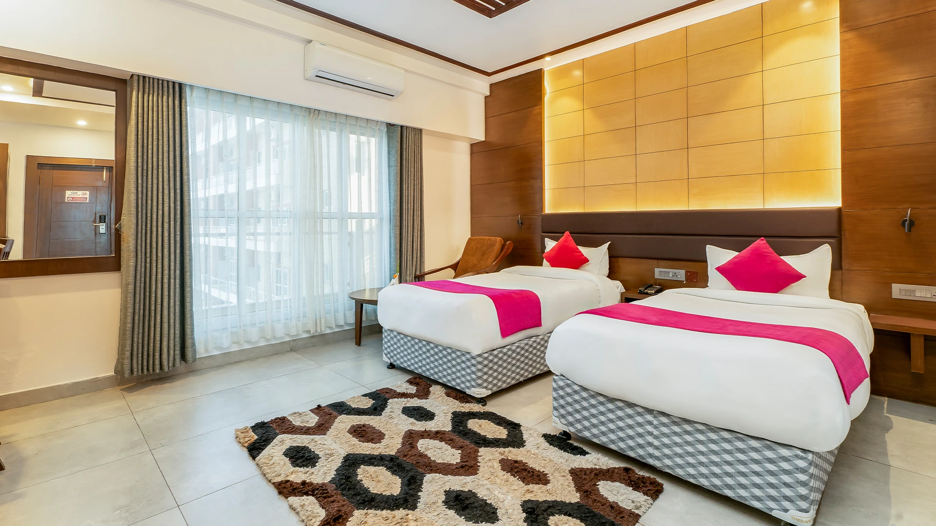 Deluxe Twin Room
